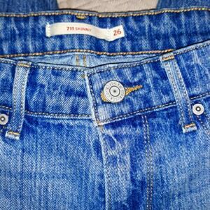 711 skinny size 26 Levi's jean